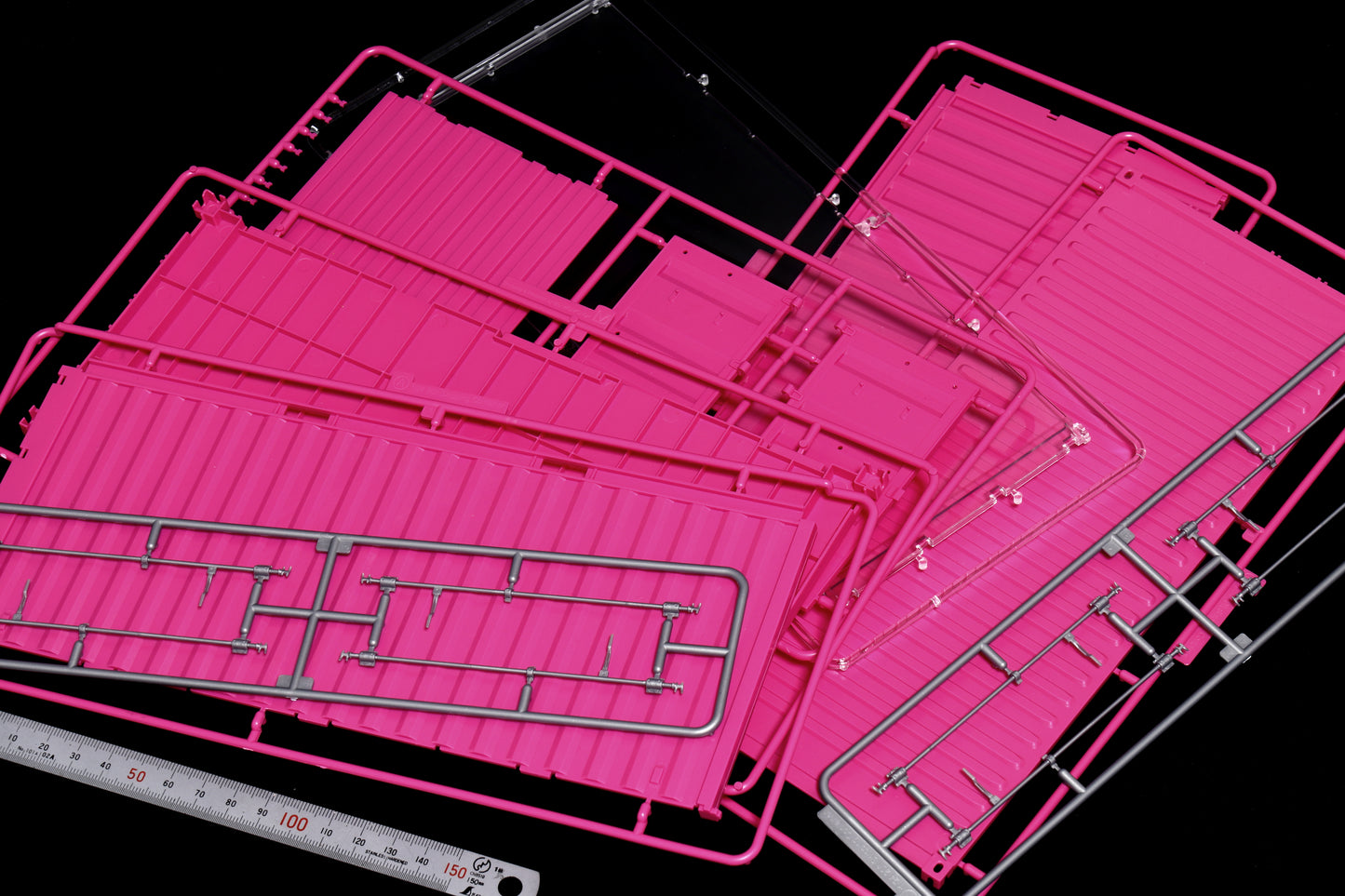 Fujimi 20ft Shipping Container(Green/Pink)